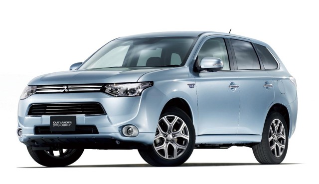 Mitsubishi Outlander PHEV 2013 (4).jpg